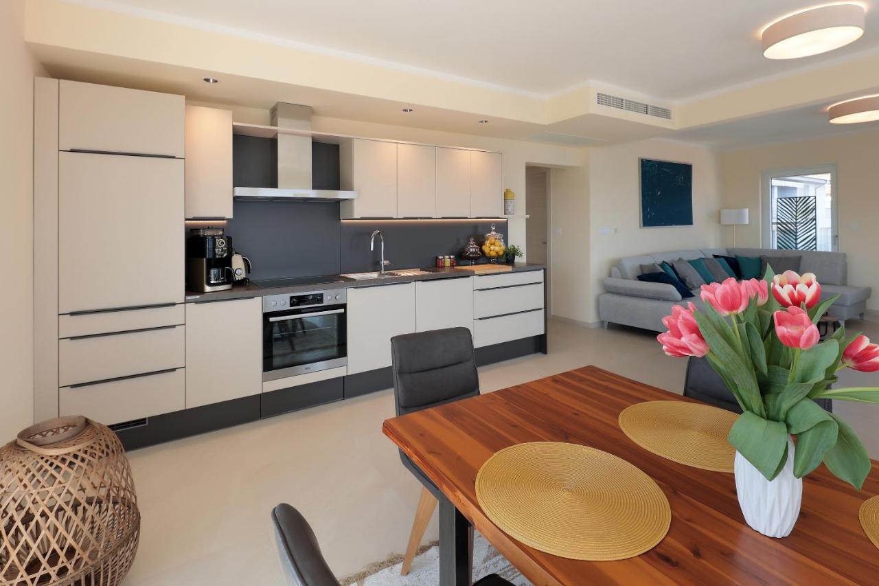 Villa Sunny Icici- Apartment Sky エクステリア 写真